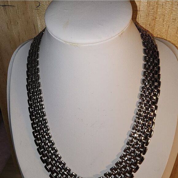 Stunning Elegant Estate Vintage Silvertone Necklace 17" Excellent Condition - Picture 5 of 8